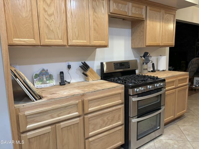 42930 Lake Hughes Road, Lake Hughes, CA 93532