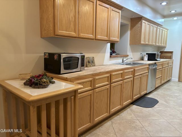 42930 Lake Hughes Road, Lake Hughes, CA 93532