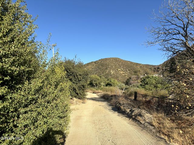 42930 Lake Hughes Road, Lake Hughes, CA 93532
