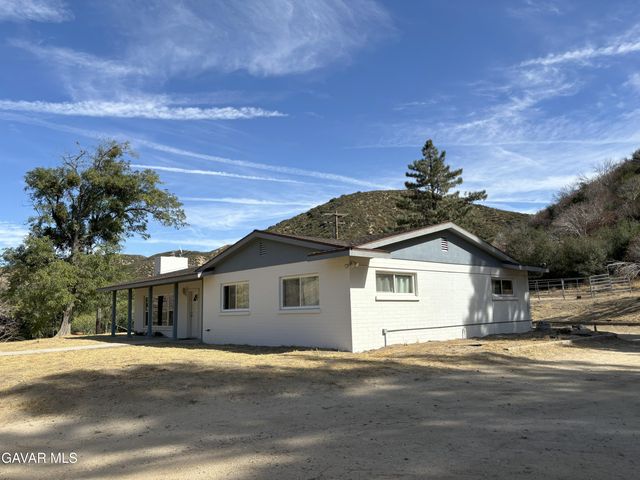 42930 Lake Hughes Road, Lake Hughes, CA 93532