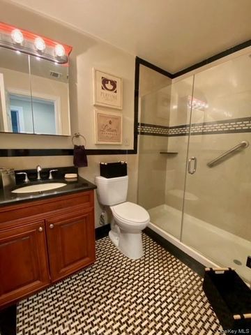260 Adams Way 260, Sayville, NY 11782