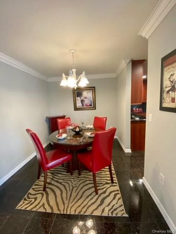 260 Adams Way 260, Sayville, NY 11782