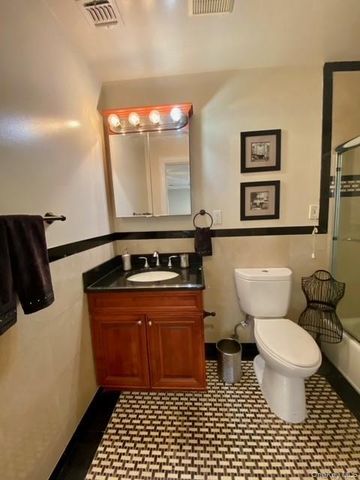 260 Adams Way 260, Sayville, NY 11782