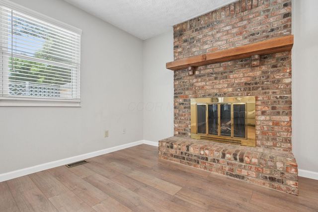 552 Indian Summer Drive, Columbus, OH 43214
