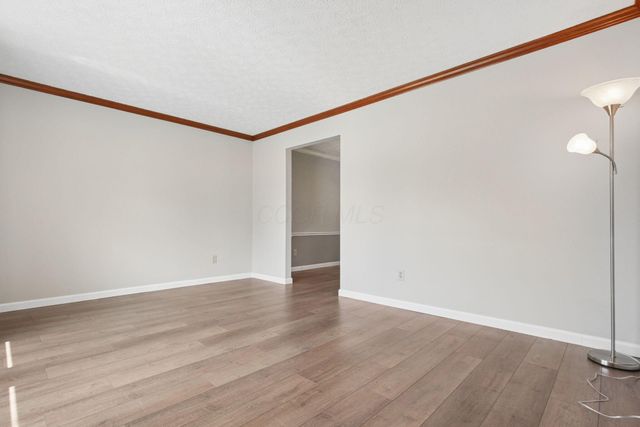 552 Indian Summer Drive, Columbus, OH 43214