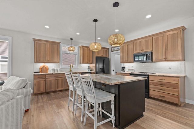5084 N MILKWEED TRAIL, Appleton, WI 54913