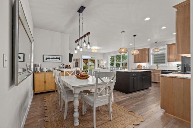 5084 N MILKWEED TRAIL, Appleton, WI 54913
