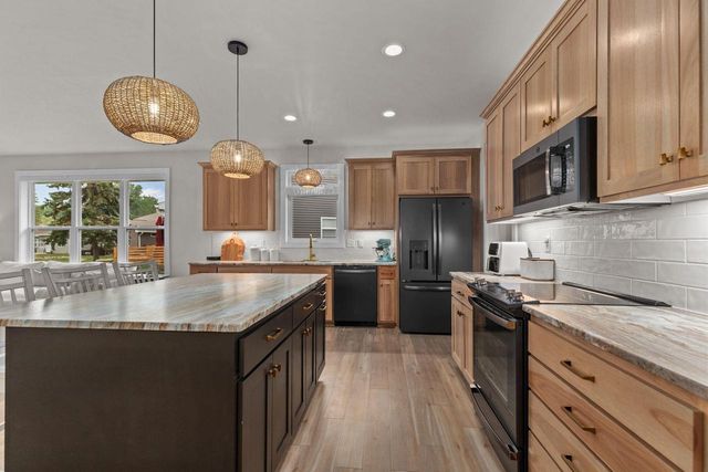 5084 N MILKWEED TRAIL, Appleton, WI 54913