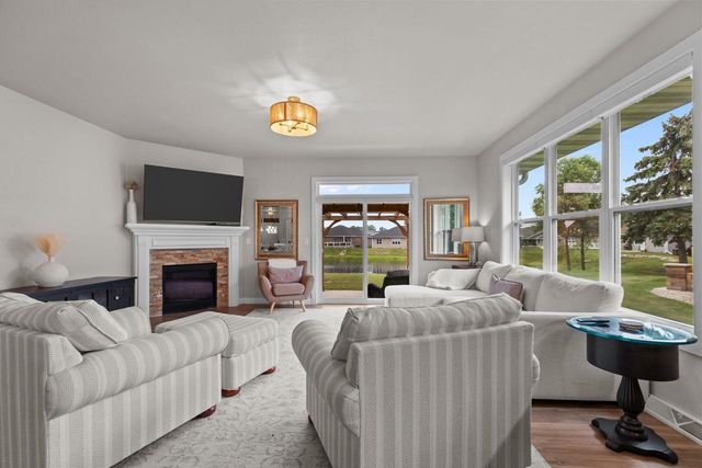 5084 N MILKWEED TRAIL, Appleton, WI 54913