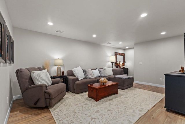 5084 N MILKWEED TRAIL, Appleton, WI 54913