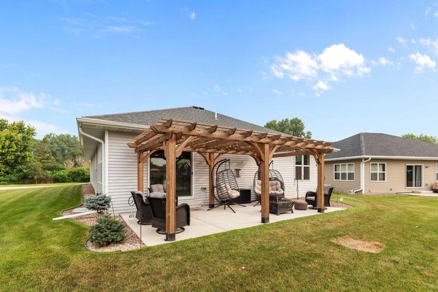 5084 N MILKWEED TRAIL, Appleton, WI 54913