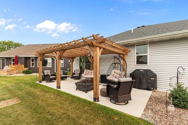 5084 N MILKWEED TRAIL, Appleton, WI 54913