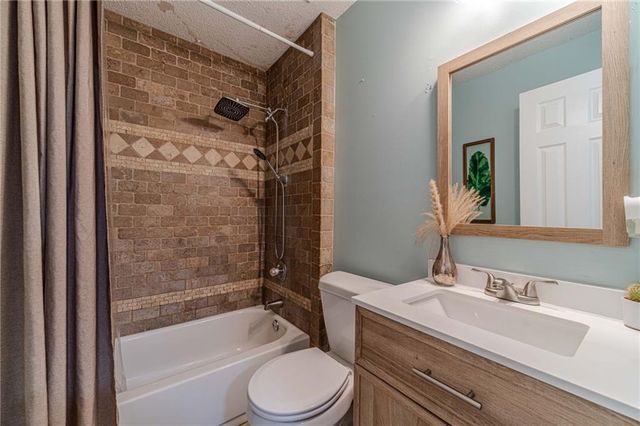 539 Knox Circle, Social Circle, GA 30025