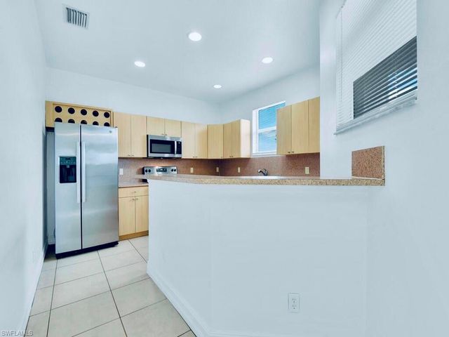 2900 Colin AVE S, Lehigh Acres, FL 33976