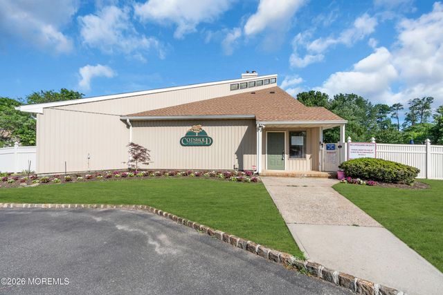 95 Cotswold Circle 3, Ocean Twp, NJ 07712