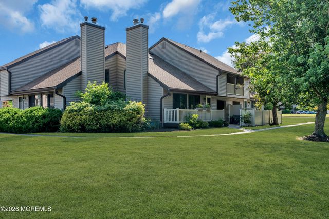 95 Cotswold Circle 3, Ocean Twp, NJ 07712