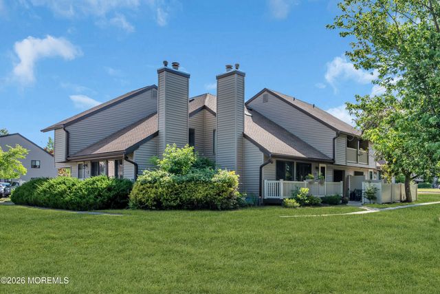 95 Cotswold Circle 3, Ocean Twp, NJ 07712