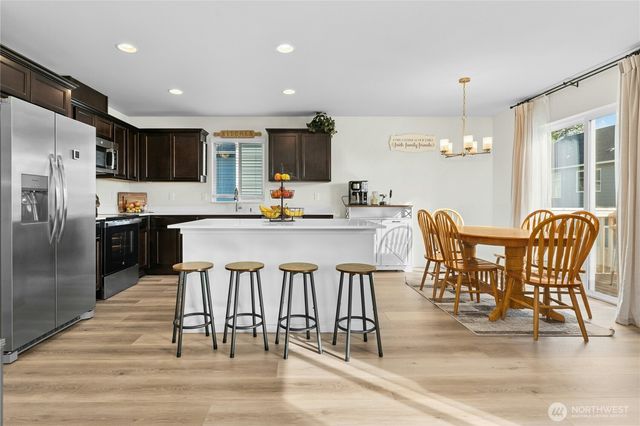 8430 32nd Place NE, Marysville, WA 98270