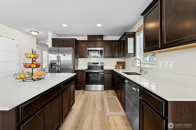 8430 32nd Place NE, Marysville, WA 98270