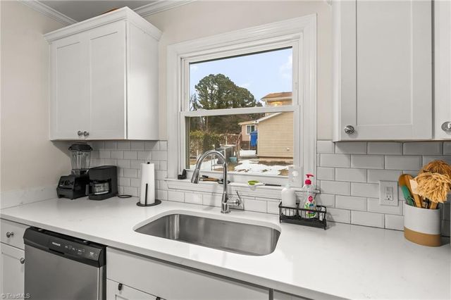 5722 Friendswood Drive, Greensboro, NC 27409