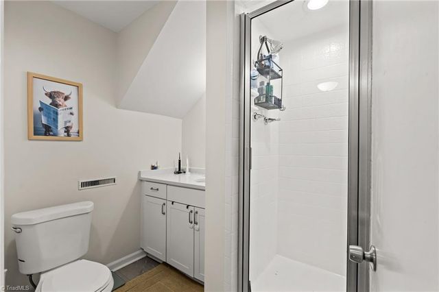 5722 Friendswood Drive, Greensboro, NC 27409