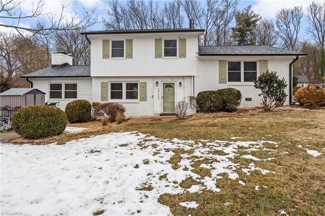 5722 Friendswood Drive, Greensboro, NC 27409