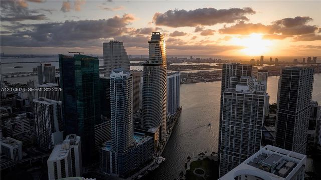 300 Biscayne Boulevard Way 2608W, Miami, FL 33131