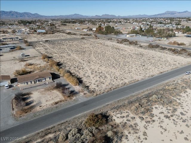 4580 South Whirlwind Avenue, Pahrump, NV 89048