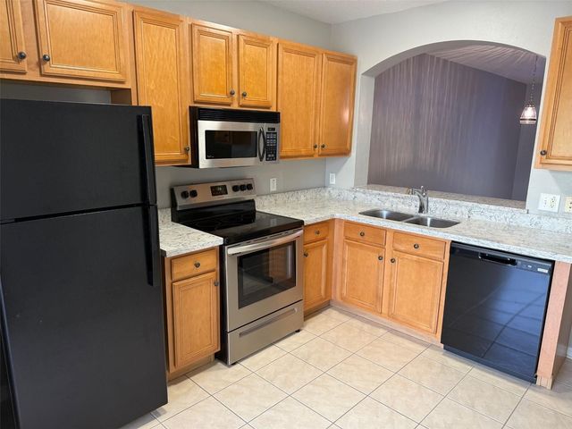 15776 FISHHAWK FALLS DRIVE, Lithia, FL 33547