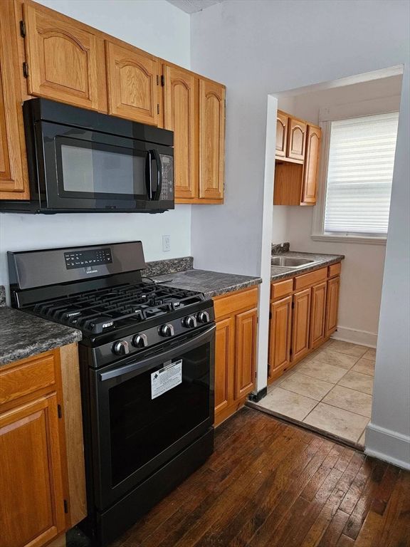 8 Astoria St 2, Boston, MA 02126