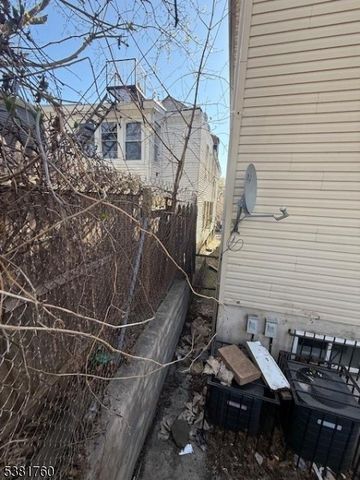 461 S 14Th St, Newark City, NJ 07103