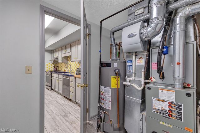 6101 Cabot Court, Mentor, OH 44060