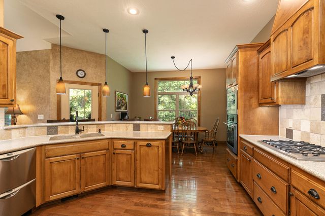 1657 S Timber Lake Drive, Nixa, MO 65714