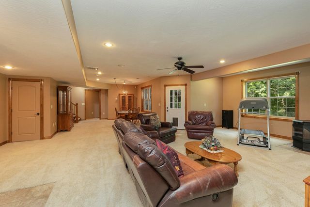 1657 S Timber Lake Drive, Nixa, MO 65714
