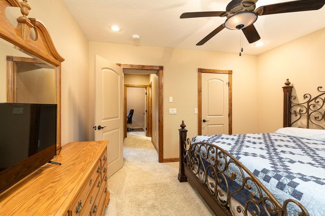 1657 S Timber Lake Drive, Nixa, MO 65714