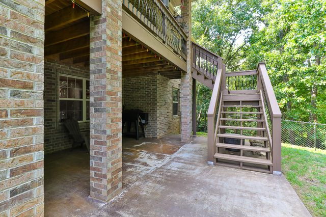 1657 S Timber Lake Drive, Nixa, MO 65714