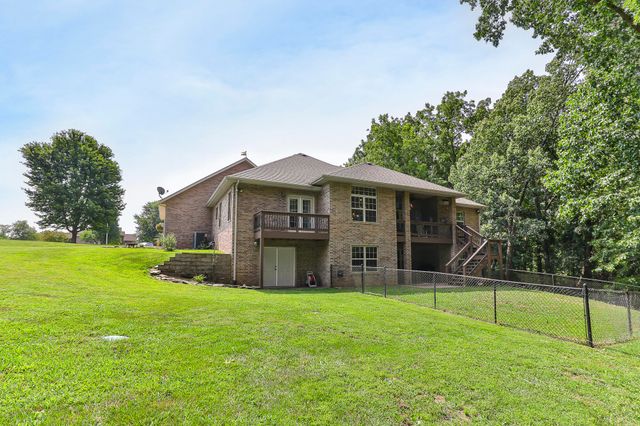 1657 S Timber Lake Drive, Nixa, MO 65714