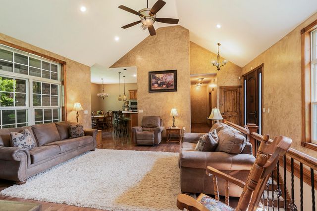 1657 S Timber Lake Drive, Nixa, MO 65714