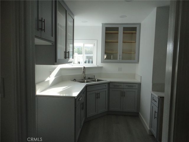 404 W Hillsdale Street, Inglewood, CA 90302