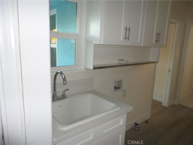 404 W Hillsdale Street, Inglewood, CA 90302