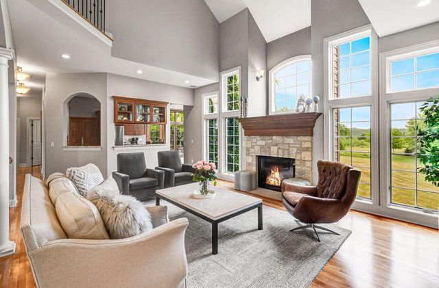 11092 N Sutton Ridge DRIVE, Mequon, WI 53097