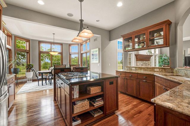 11092 N Sutton Ridge DRIVE, Mequon, WI 53097
