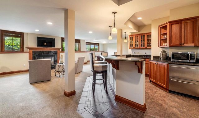 11092 N Sutton Ridge DRIVE, Mequon, WI 53097