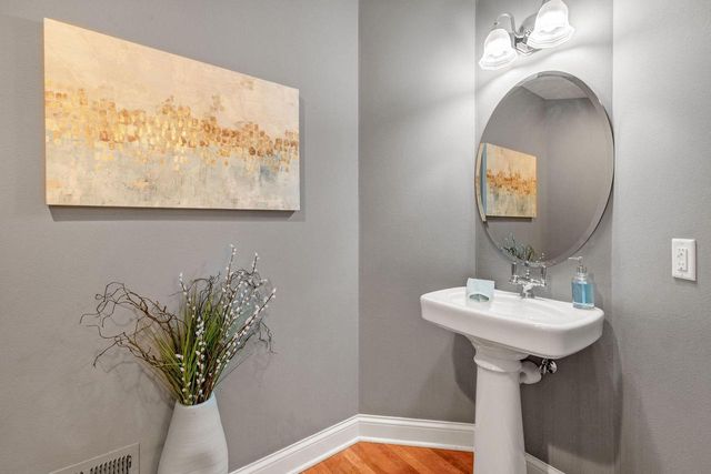 11092 N Sutton Ridge DRIVE, Mequon, WI 53097