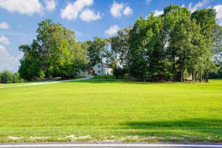 2340 Guthrie Rd, Paris, TN 38242