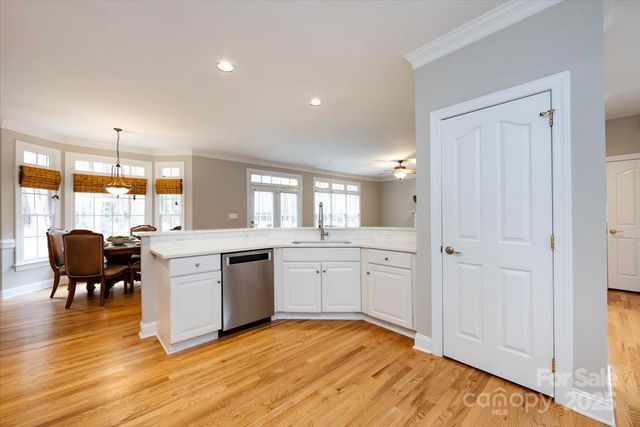 12430 Overlook Mountain Drive, Charlotte, NC 28216