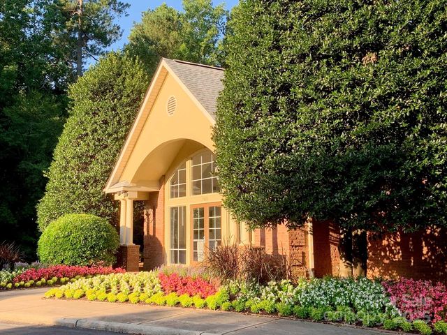 12430 Overlook Mountain Drive, Charlotte, NC 28216