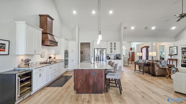 41 Verdant Circle SE, Huntsville, AL 35803