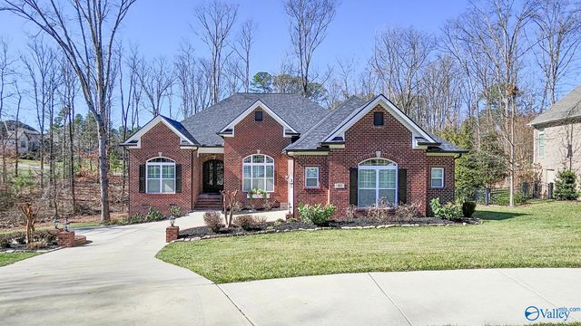 41 Verdant Circle SE, Huntsville, AL 35803