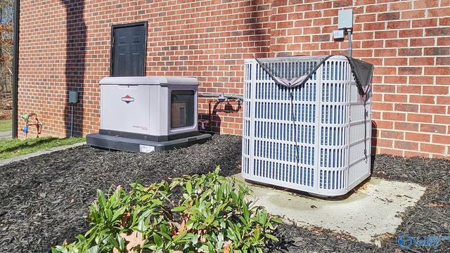 41 Verdant Circle SE, Huntsville, AL 35803